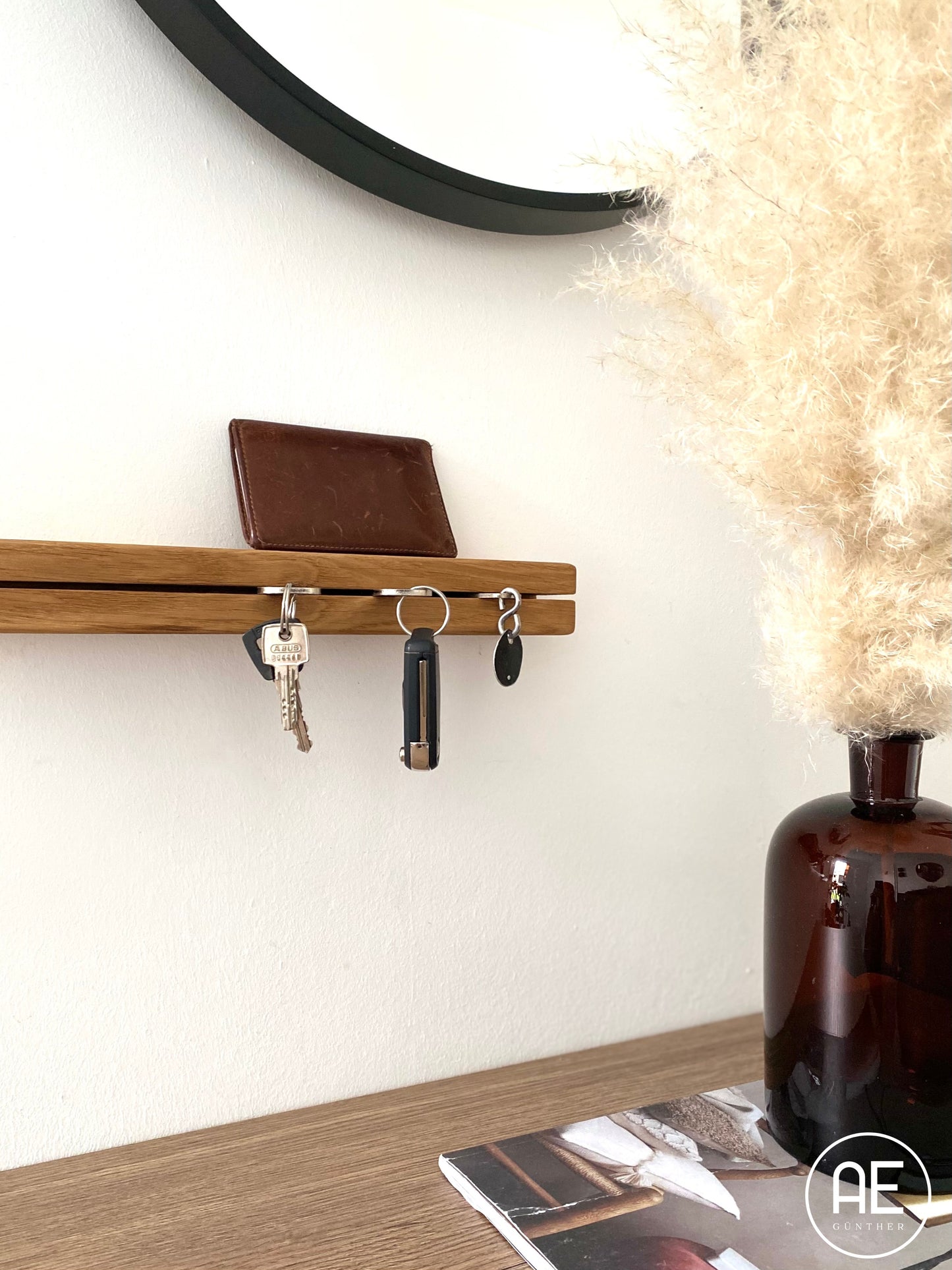 AE Günther® Schlüsselbrett Holz mit Ablage - Schlüsselboard - Schlüsselhalter Key Organizer Wand Aufbewahrung Wall (Ohne Magnet)