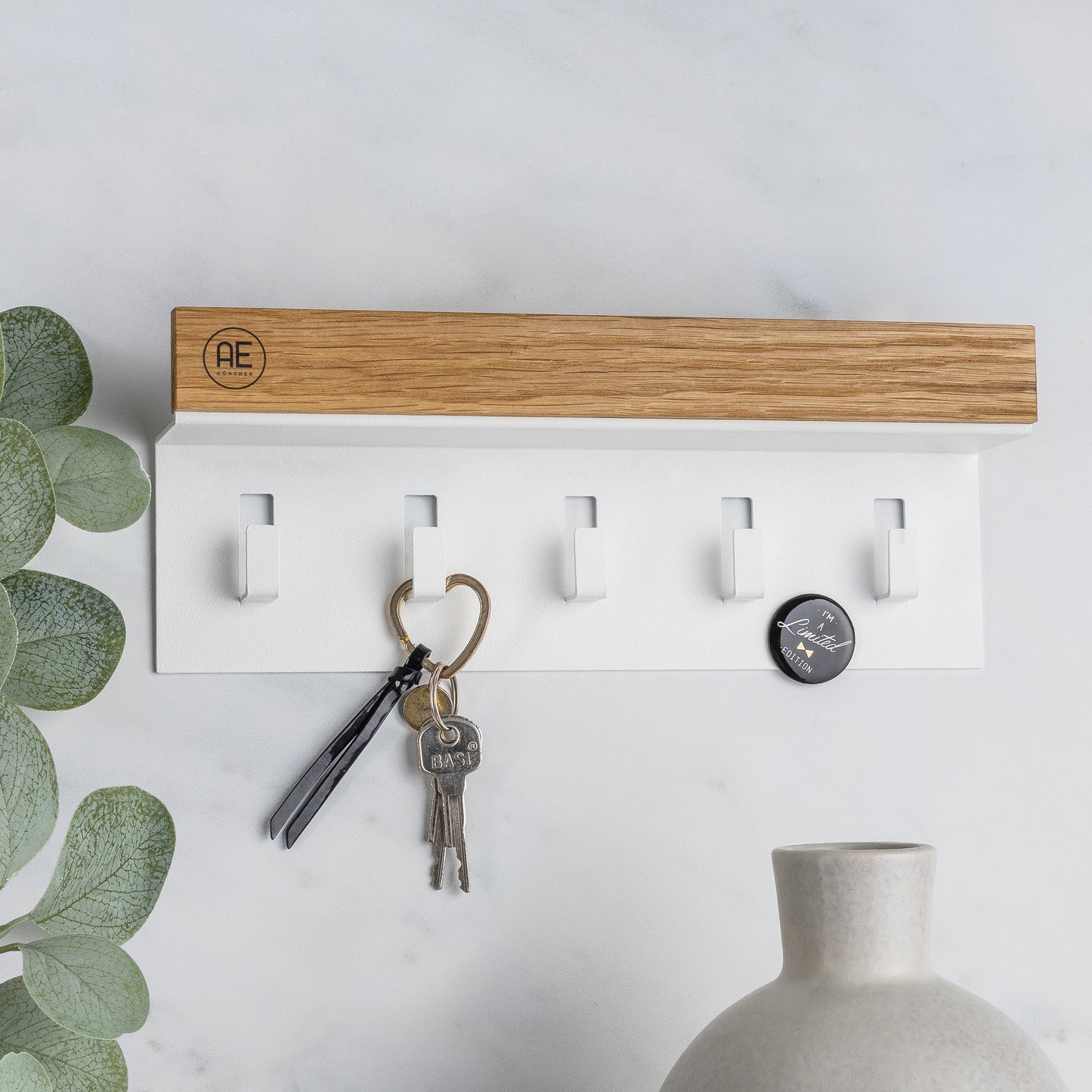 AE GÜNTHER® Schlüsselbrett Holz - Schlüsselhalter Schwarz Stahl - Schlüsselboard Eiche - Schlüssel organizer mit Ablage - Schlüsselanhänger - Schlüsselkasten -Wandorganizer - Schlüsselleiste (Schwarz)